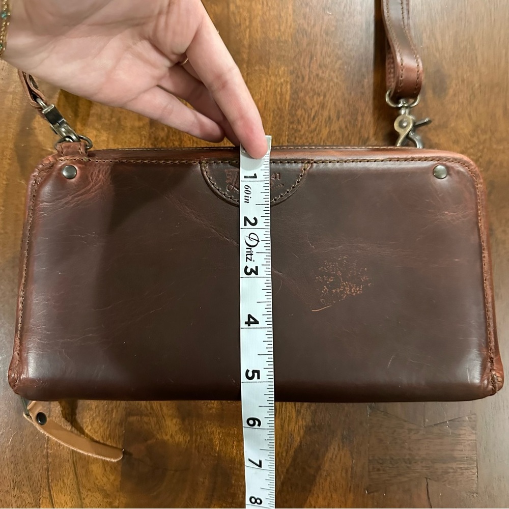 Saddleback Leather Love41 Love 41 Large Accordion Wallet Crossbody Purse Bag - Picture 9 of 10